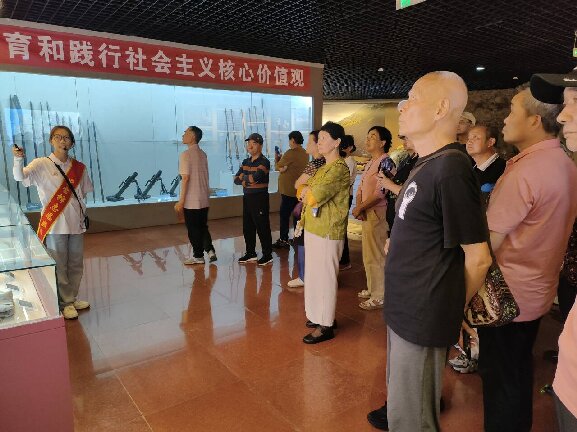 李蓝欢.jpg 李蓝欢.jpg